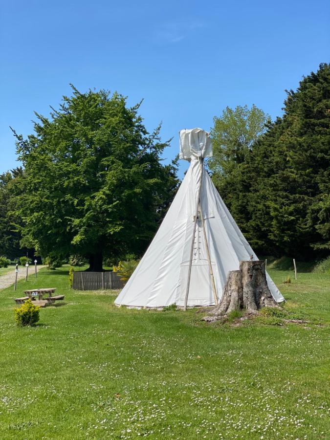 فندق Domaine De L'Aumone Cherrueix المظهر الخارجي الصورة