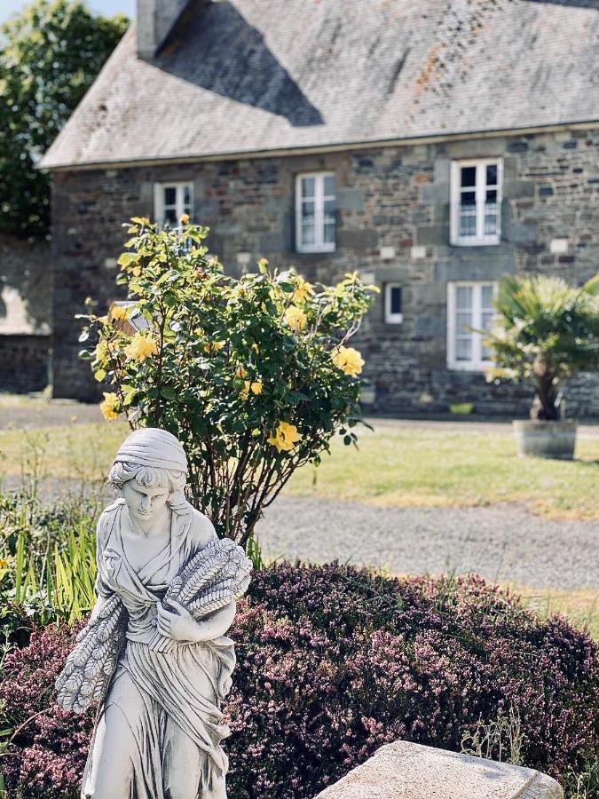 فندق Domaine De L'Aumone Cherrueix المظهر الخارجي الصورة